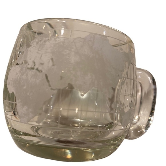 Set of 2 Vintage Nestle Nescafe World Map Globe Etched Glasses Mug Coffee Cups - Picture 14 of 16